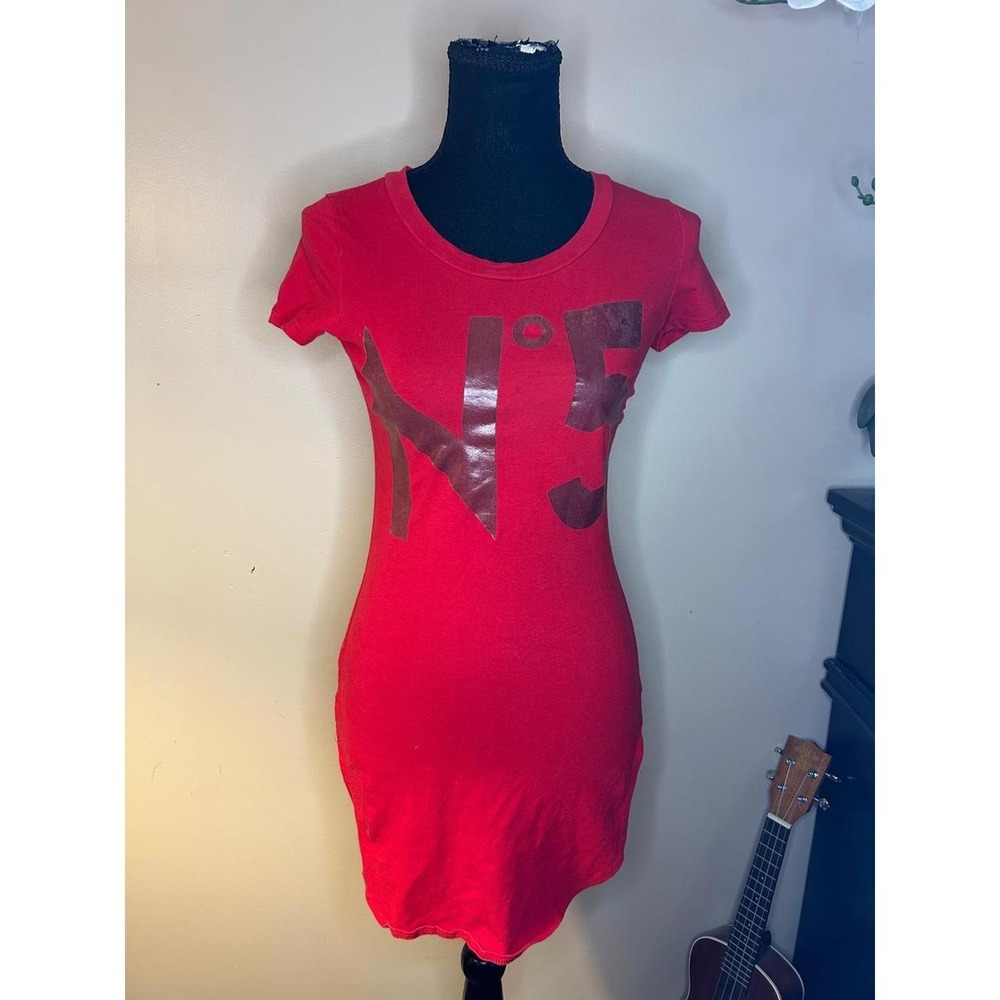 Red N°5 Graphic T-Shirt Dress Short Sleeve Bodycon Mini Stretch Knit Women Small